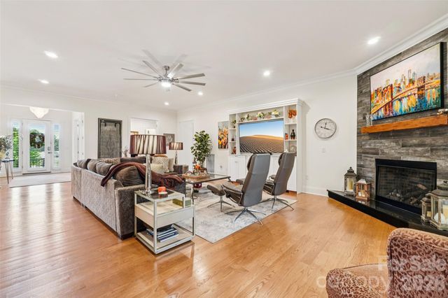 209 Holdsworth Drive, Mount Holly, NC 28120
