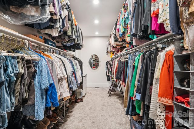 209 Holdsworth Drive, Mount Holly, NC 28120