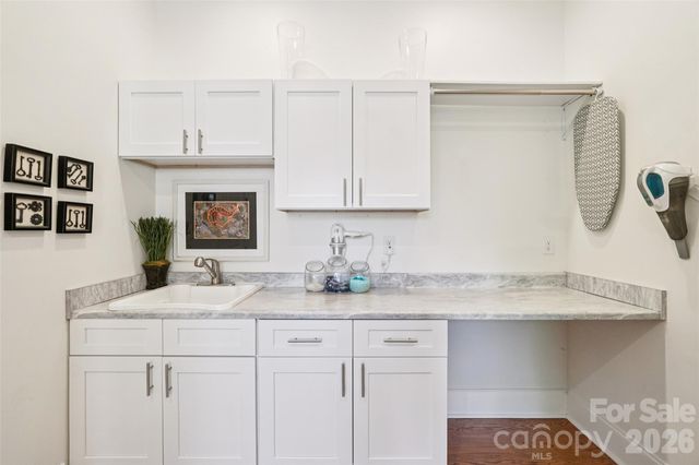 209 Holdsworth Drive, Mount Holly, NC 28120