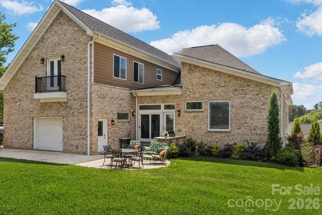 209 Holdsworth Drive, Mount Holly, NC 28120