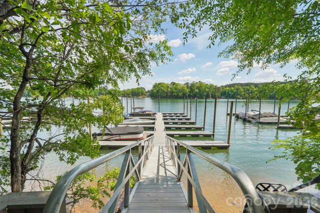209 Holdsworth Drive, Mount Holly, NC 28120