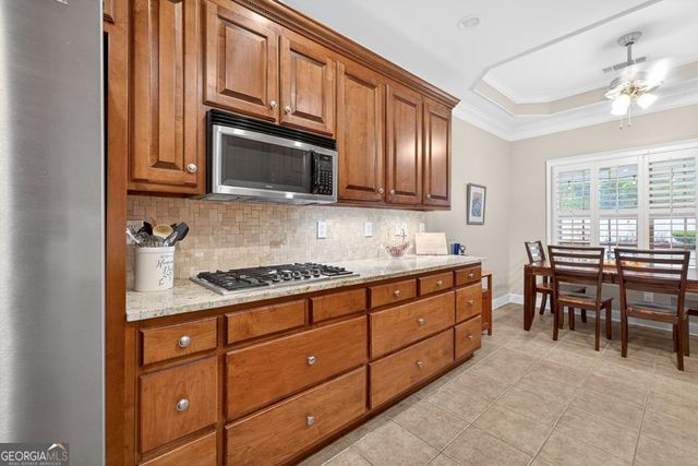 621 Berta Court, Loganville, GA 30052