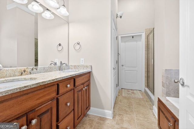 621 Berta Court, Loganville, GA 30052