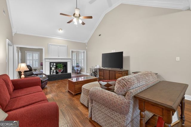 621 Berta Court, Loganville, GA 30052