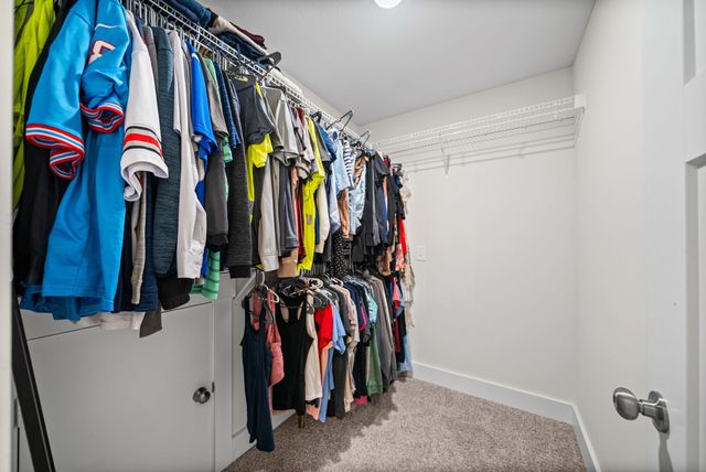 350 Frontier Dr, Clarksville, TN 37043