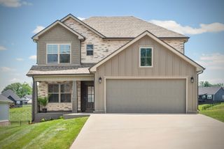 350 Frontier Dr, Clarksville, TN 37043