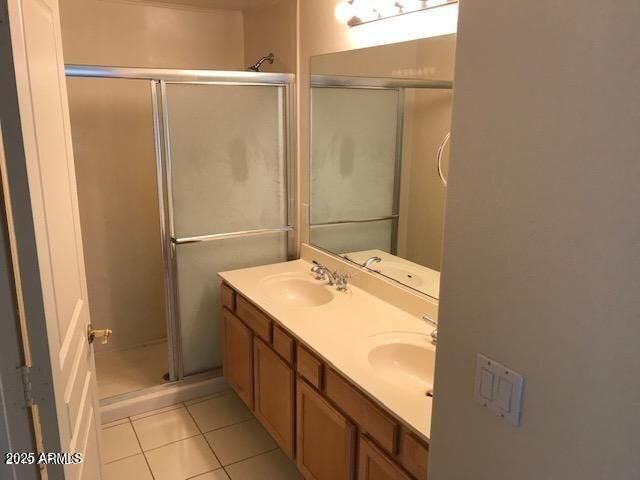 15221 N CLUBGATE Drive 2115, Scottsdale, AZ 85254