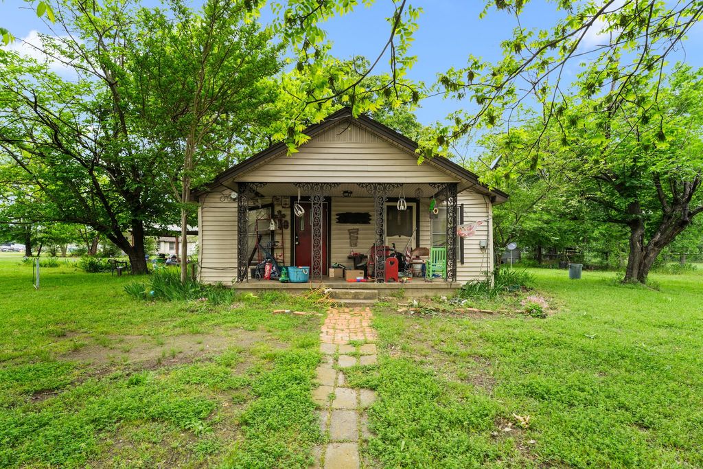 485 N Maple, Van, TX 75790
