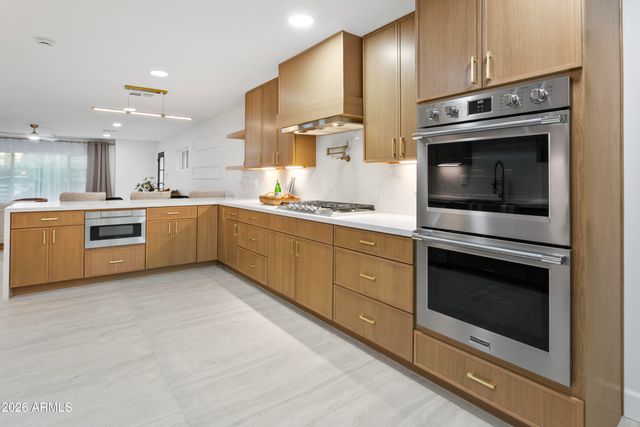 8632 E THORNWOOD Drive, Scottsdale, AZ 85251