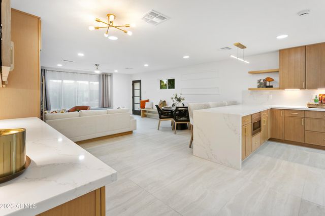 8632 E THORNWOOD Drive, Scottsdale, AZ 85251