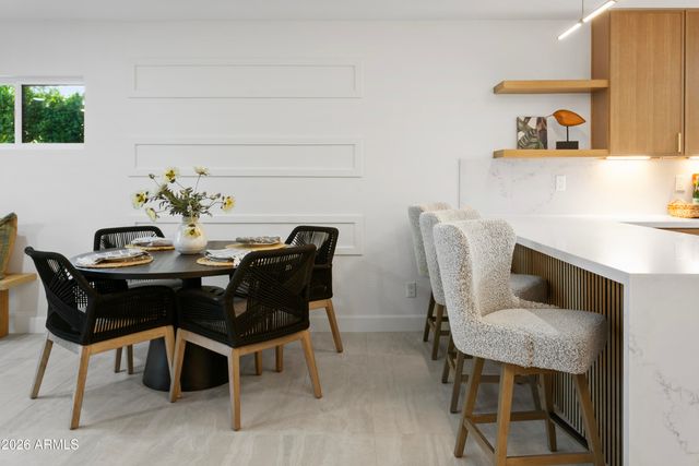 8632 E THORNWOOD Drive, Scottsdale, AZ 85251