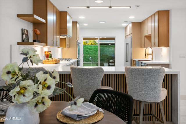 8632 E THORNWOOD Drive, Scottsdale, AZ 85251