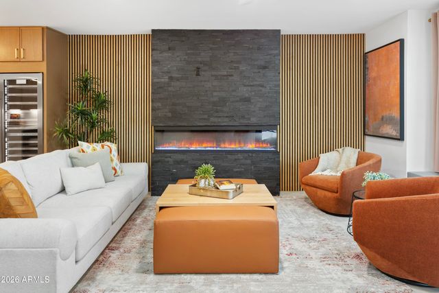 8632 E THORNWOOD Drive, Scottsdale, AZ 85251