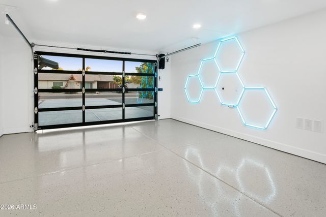 8632 E THORNWOOD Drive, Scottsdale, AZ 85251