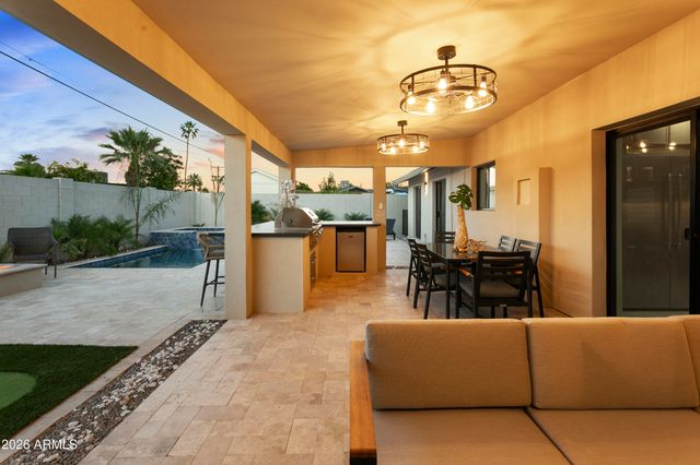 8632 E THORNWOOD Drive, Scottsdale, AZ 85251