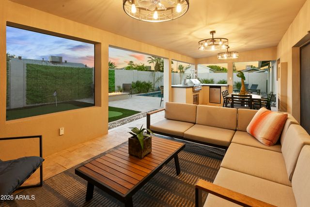 8632 E THORNWOOD Drive, Scottsdale, AZ 85251