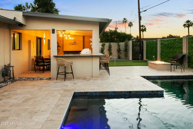 8632 E THORNWOOD Drive, Scottsdale, AZ 85251