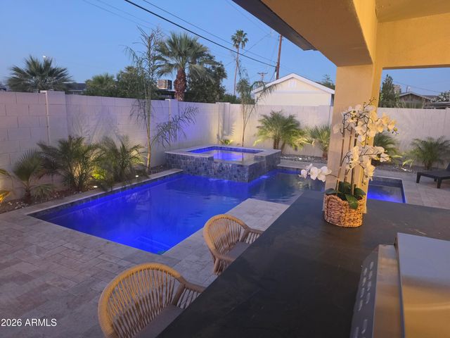 8632 E THORNWOOD Drive, Scottsdale, AZ 85251