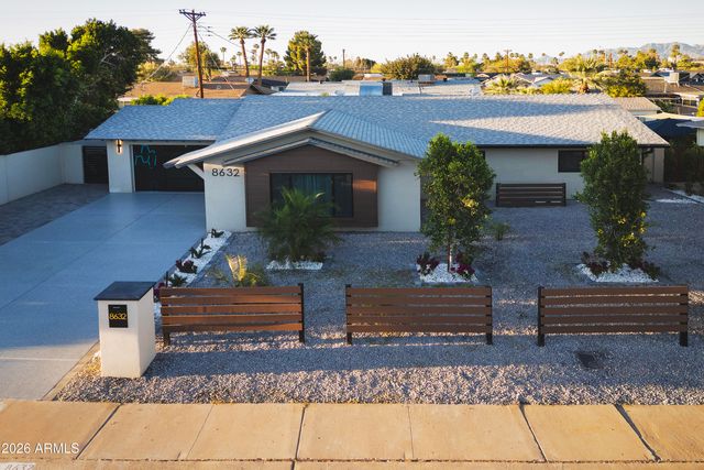 8632 E THORNWOOD Drive, Scottsdale, AZ 85251