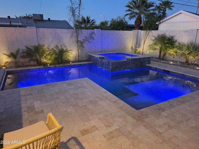 8632 E THORNWOOD Drive, Scottsdale, AZ 85251