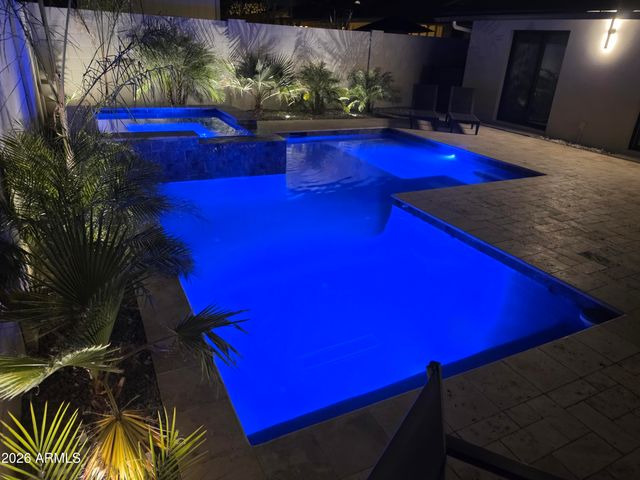 8632 E THORNWOOD Drive, Scottsdale, AZ 85251