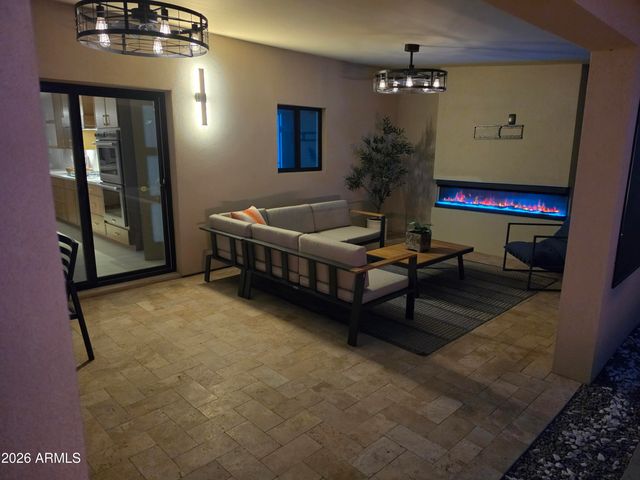 8632 E THORNWOOD Drive, Scottsdale, AZ 85251