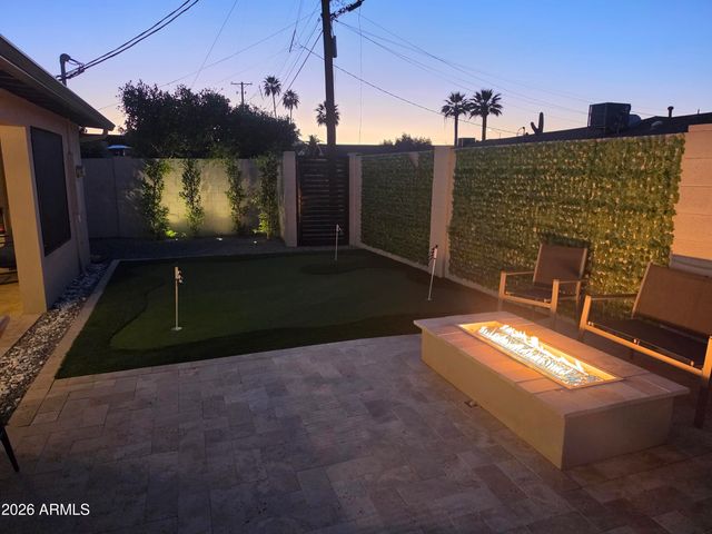 8632 E THORNWOOD Drive, Scottsdale, AZ 85251