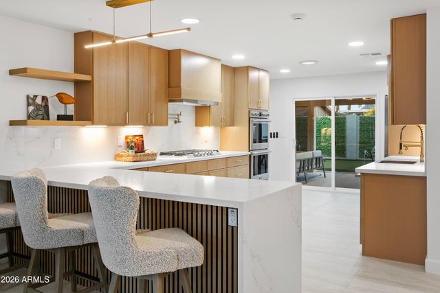 8632 E THORNWOOD Drive, Scottsdale, AZ 85251