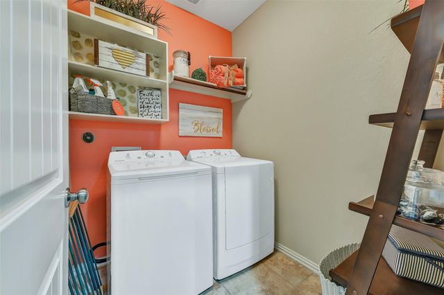 1512 Tyler Point Lane, Pearland, TX 77089