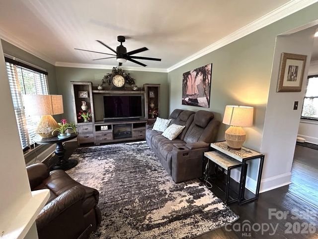 7113 Sterncrest Place, Charlotte, NC 28210