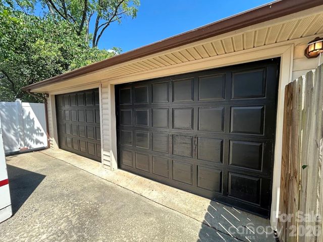 7113 Sterncrest Place, Charlotte, NC 28210