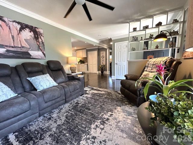 7113 Sterncrest Place, Charlotte, NC 28210