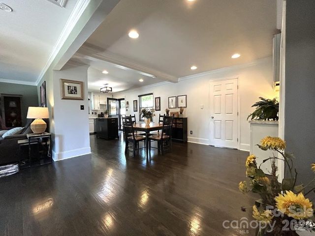 7113 Sterncrest Place, Charlotte, NC 28210