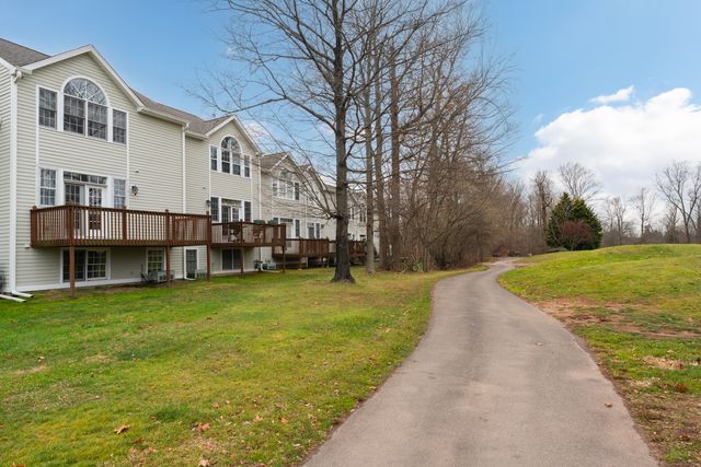 14 Saint Andrews Circle 6, Wallingford, CT 06492