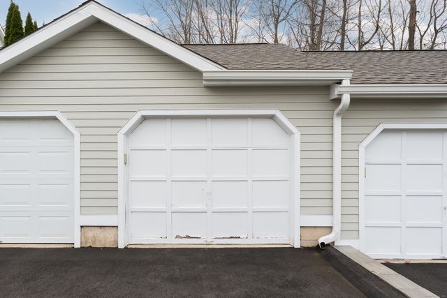 14 Saint Andrews Circle 6, Wallingford, CT 06492