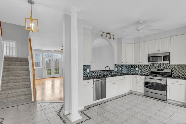 14 Saint Andrews Circle 6, Wallingford, CT 06492