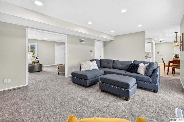15010 Eureux Circle, Bellevue, NE 68123