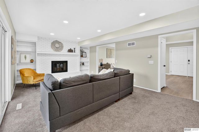 15010 Eureux Circle, Bellevue, NE 68123