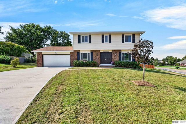 15010 Eureux Circle, Bellevue, NE 68123