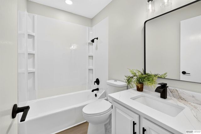 15010 Eureux Circle, Bellevue, NE 68123