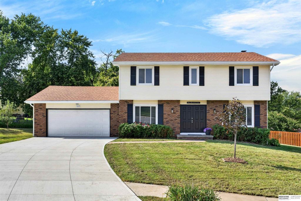 15010 Eureux Circle, Bellevue, NE 68123