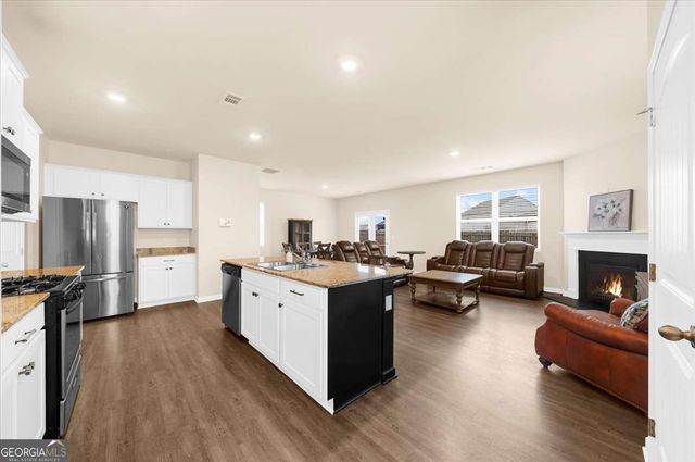 5206 Wild Berry Court, Oakwood, GA 30566