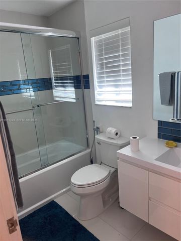 1367 Plumosa Way, Weston, FL 33327