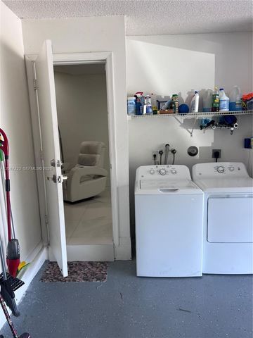 1367 Plumosa Way, Weston, FL 33327