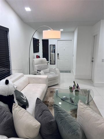 1367 Plumosa Way, Weston, FL 33327