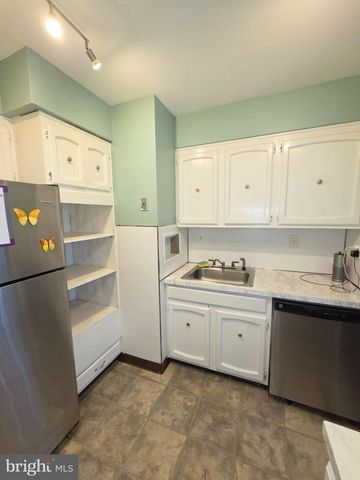 3732 S HEREFORD LN, Philadelphia, PA 19114