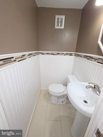 3732 S HEREFORD LN, Philadelphia, PA 19114