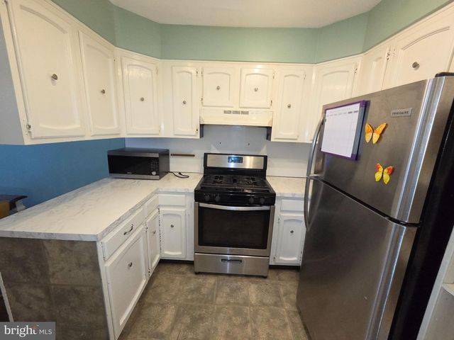 3732 S HEREFORD LN, Philadelphia, PA 19114