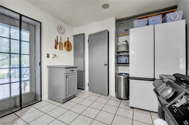 755 W Glendale Street, Bedford, OH 44146