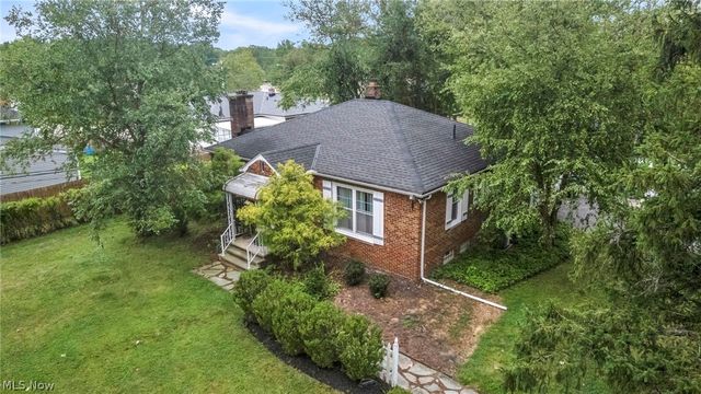 755 W Glendale Street, Bedford, OH 44146